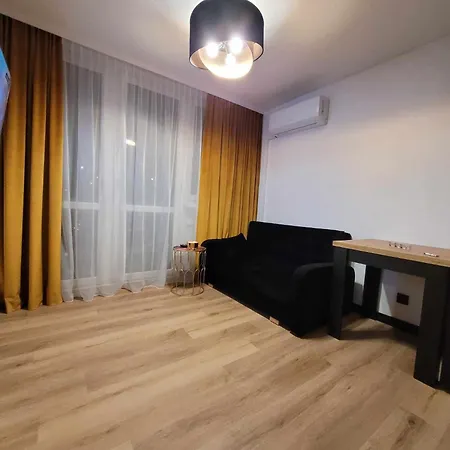 Krochmalna 2 * Warsaw
